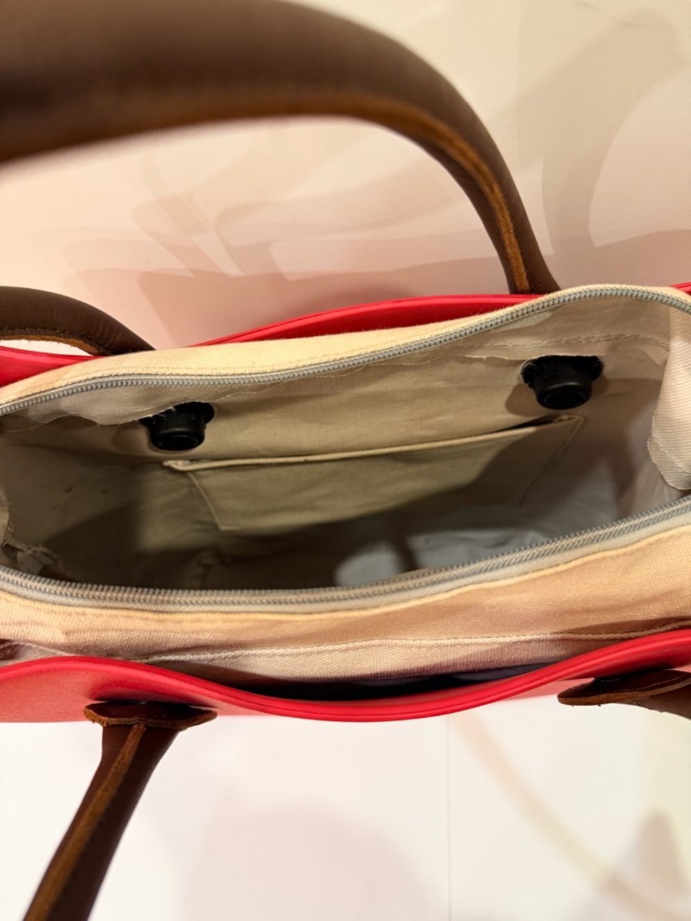 O Bag Italy Tote –Red, Removable Handles & Insert, Extra Tan Handles Included - Picture 6 of 10